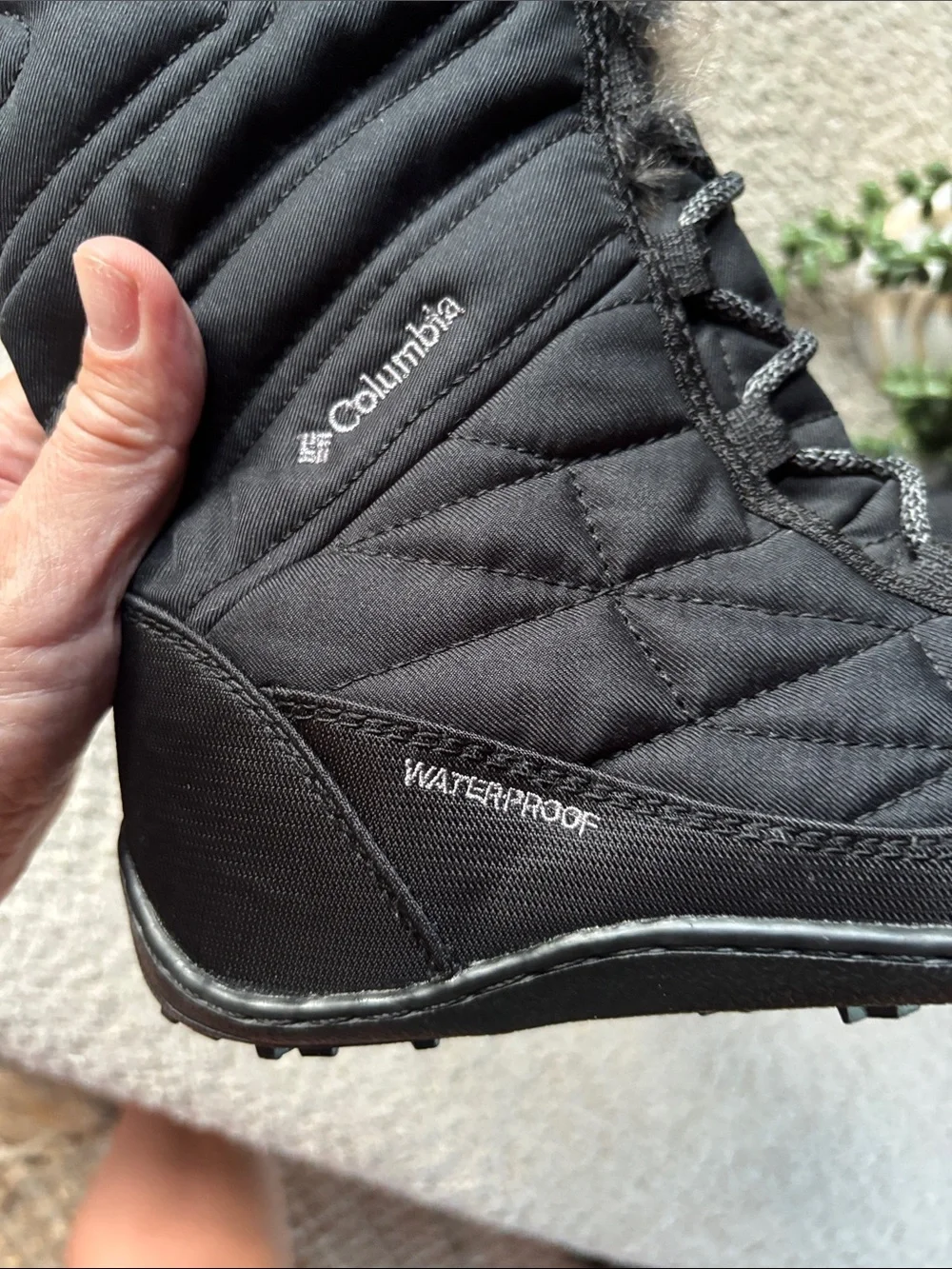 Columbia Black Women's Waterproof Insulated Winter Boots with Faux Fur Trim